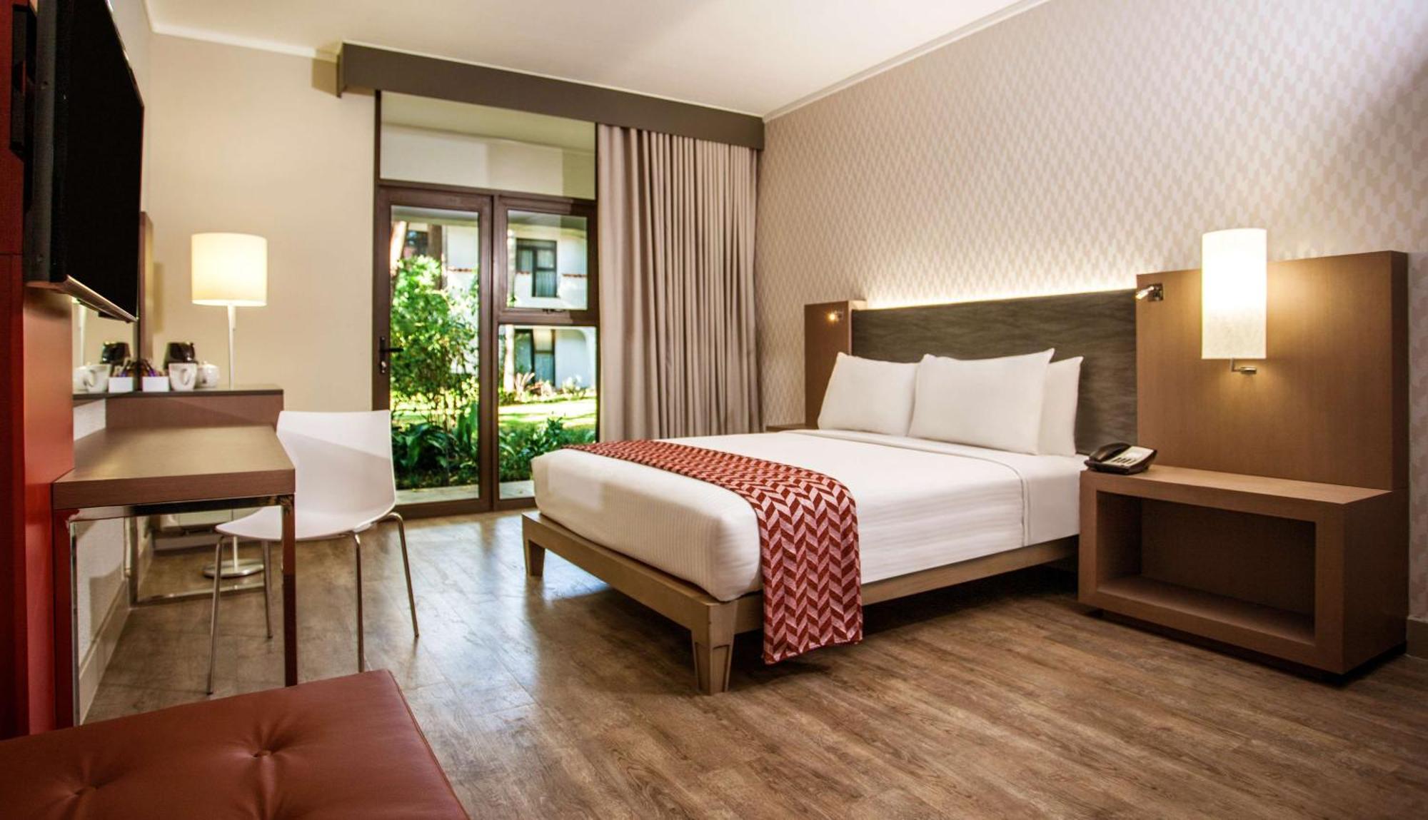 Garden Court Polokwane Hotel Bagian luar foto